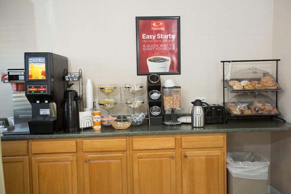 Econo Lodge Sturbridge Route 20 Экстерьер фото