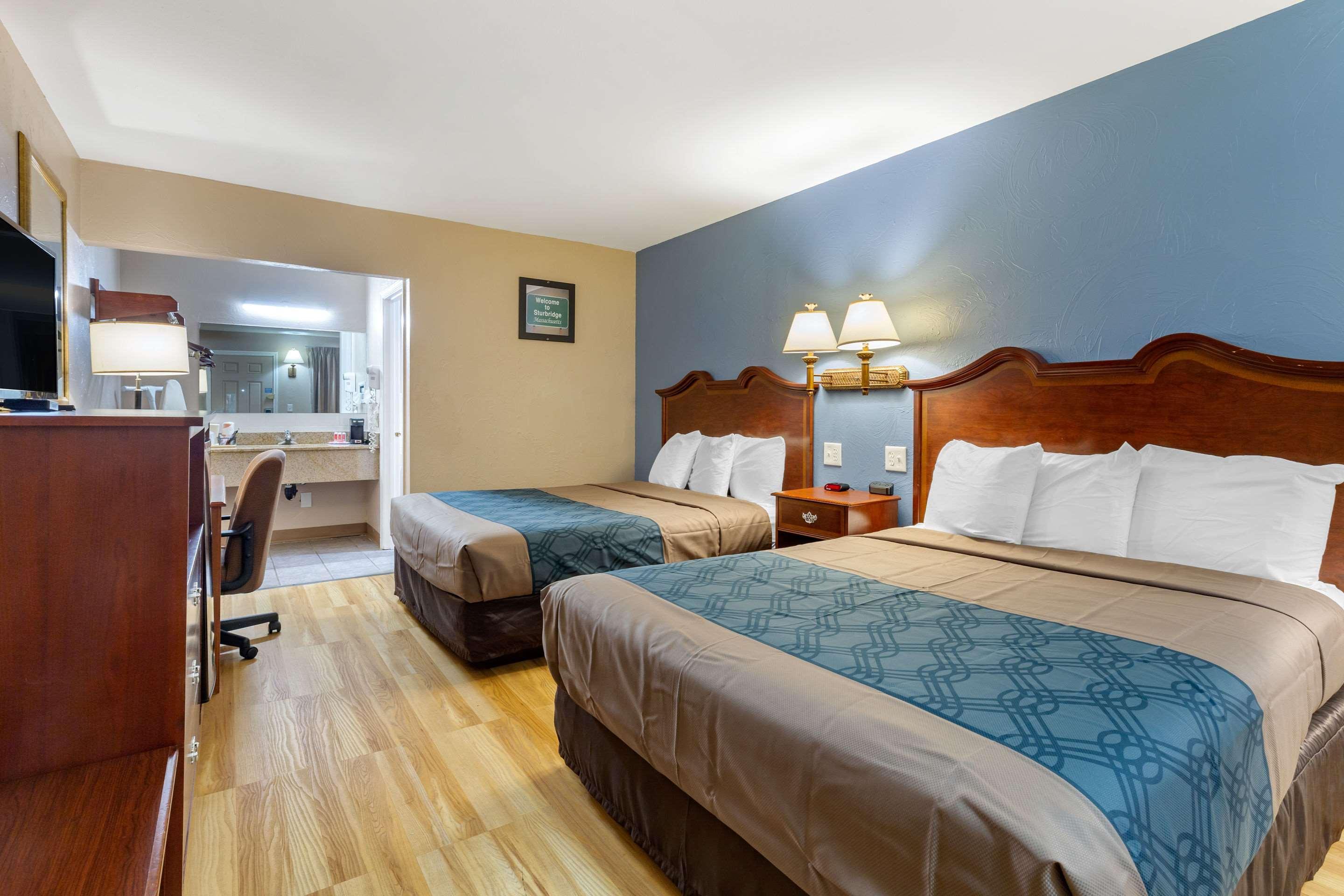 Econo Lodge Sturbridge Route 20 Экстерьер фото