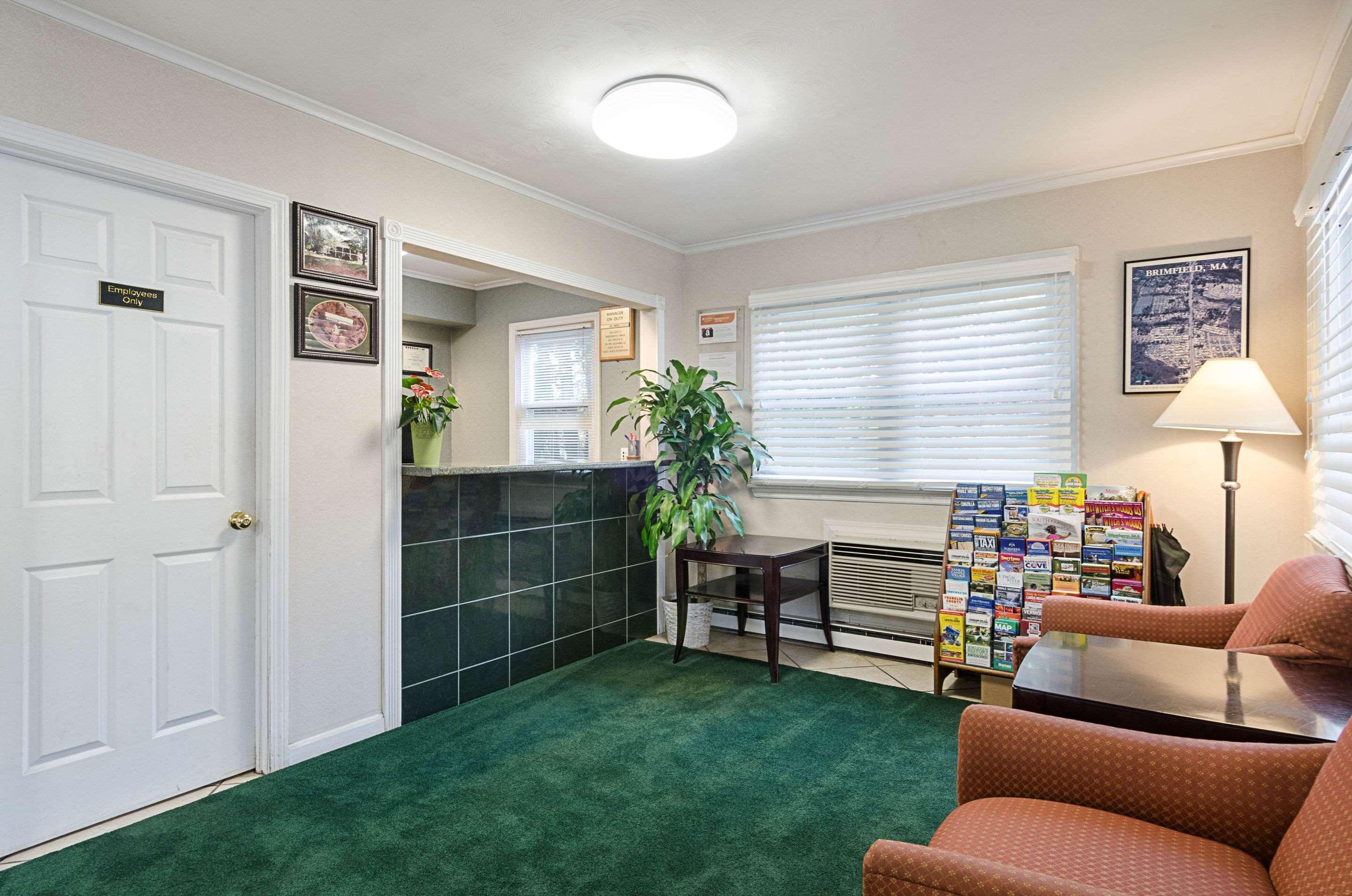 Econo Lodge Sturbridge Route 20 Экстерьер фото