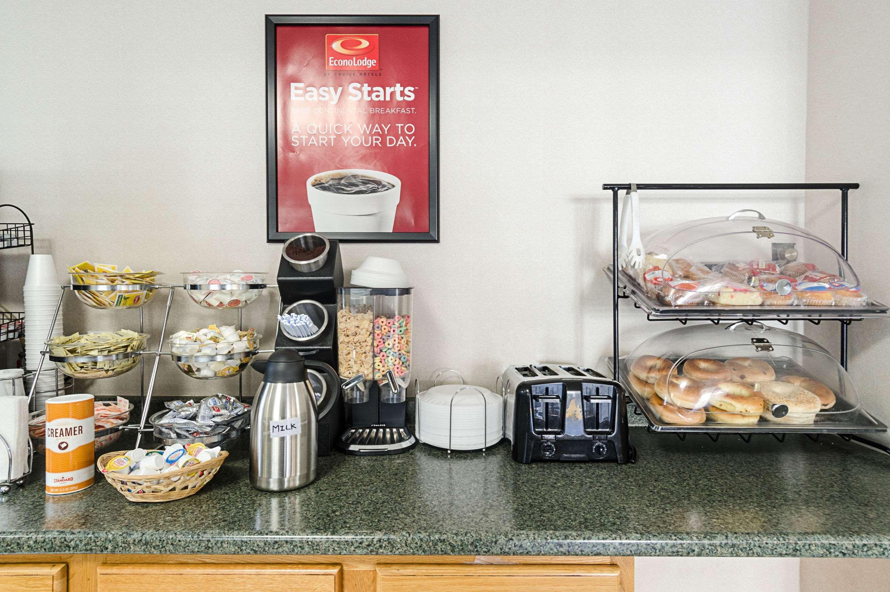 Econo Lodge Sturbridge Route 20 Экстерьер фото