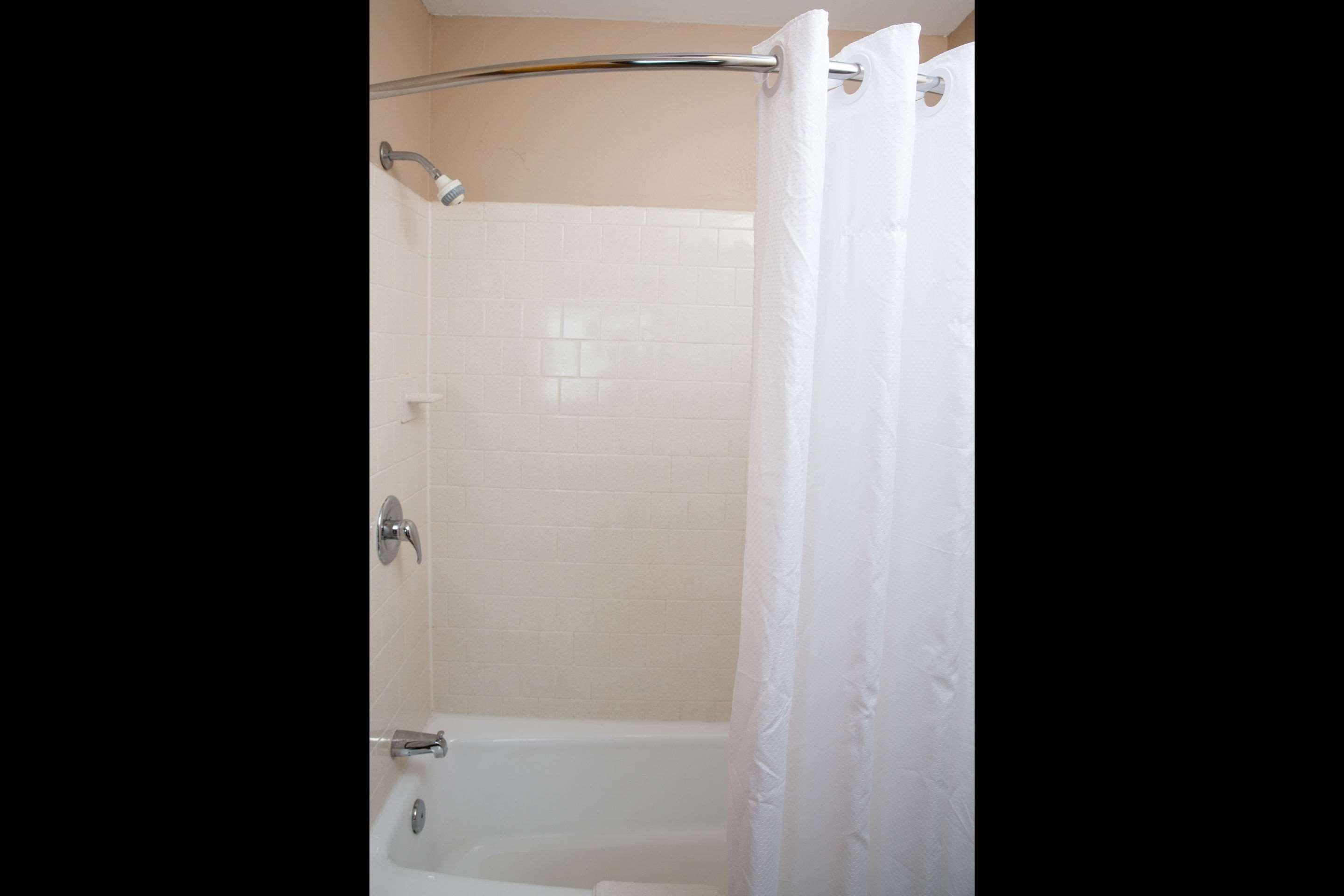 Econo Lodge Sturbridge Route 20 Экстерьер фото
