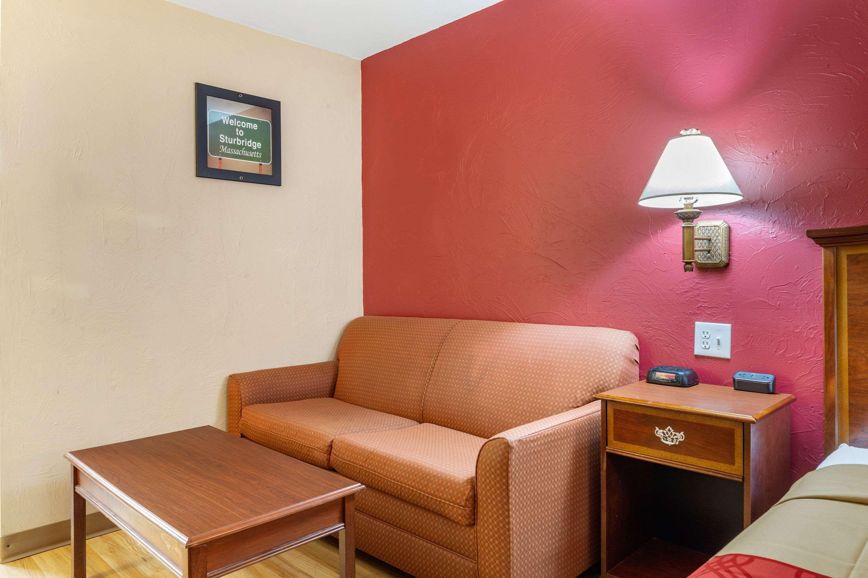 Econo Lodge Sturbridge Route 20 Экстерьер фото