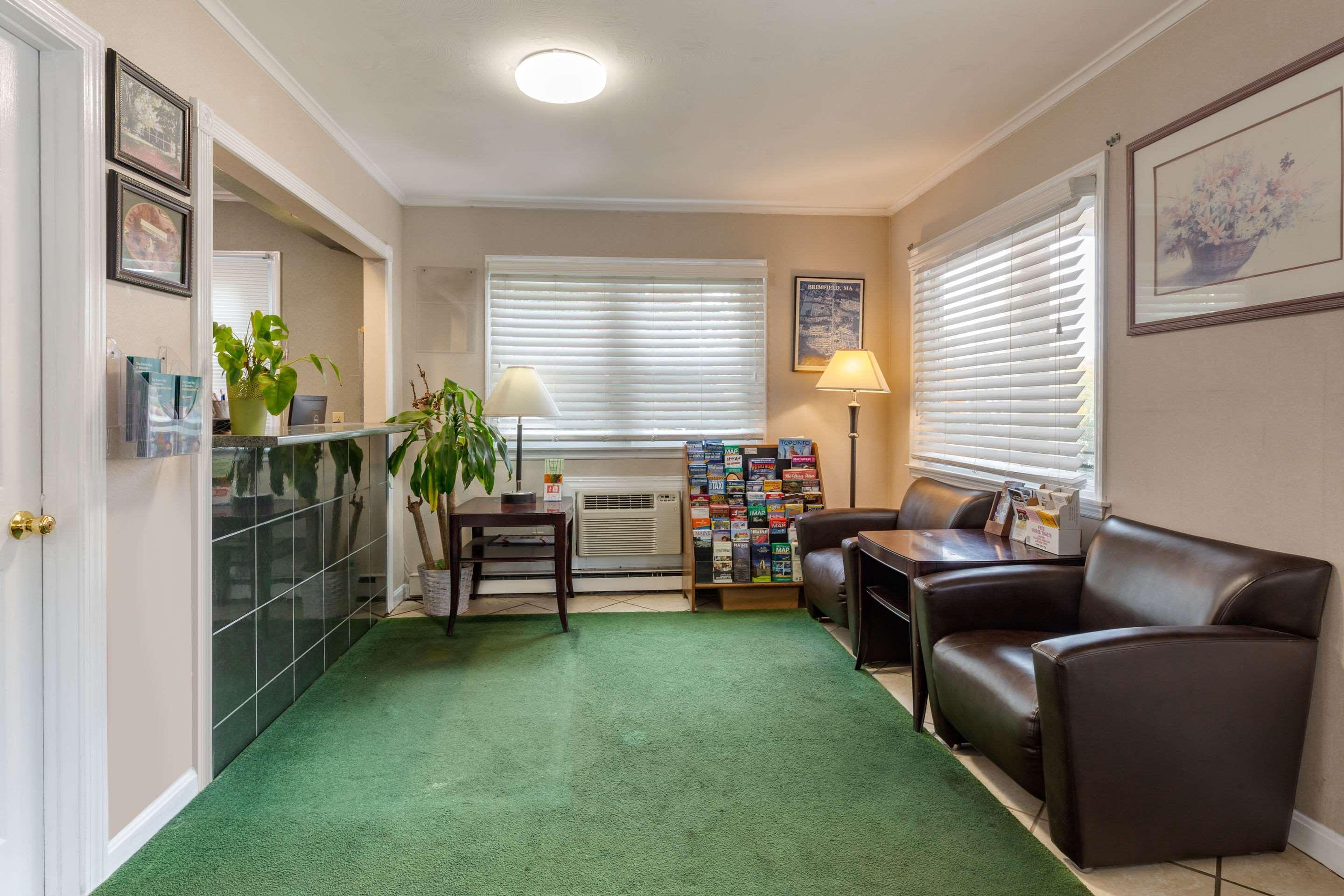 Econo Lodge Sturbridge Route 20 Экстерьер фото