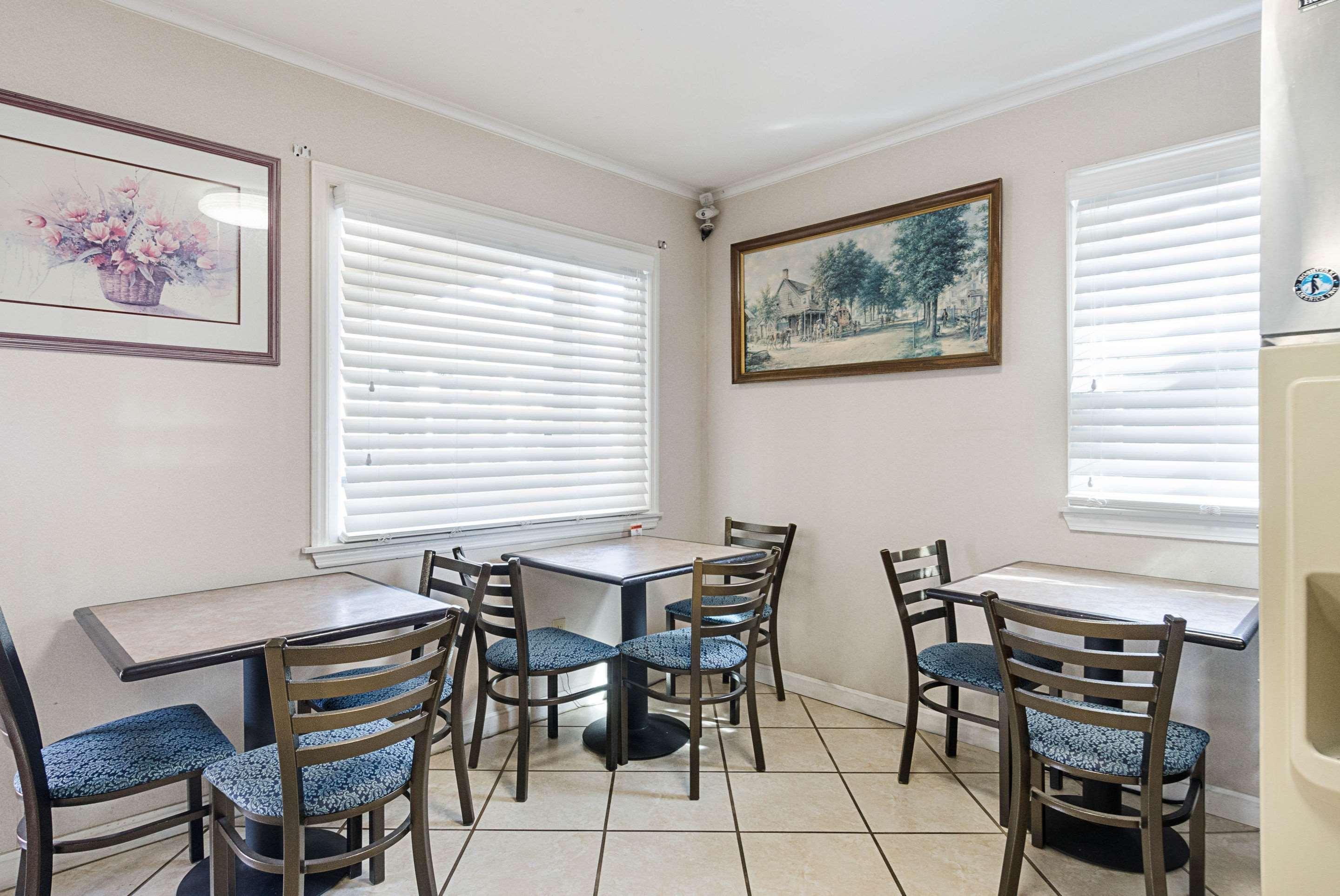 Econo Lodge Sturbridge Route 20 Экстерьер фото