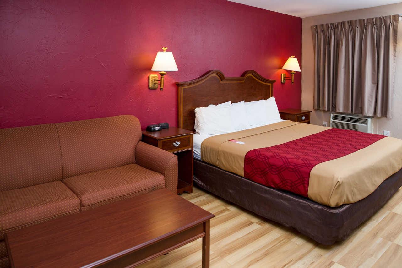 Econo Lodge Sturbridge Route 20 Экстерьер фото