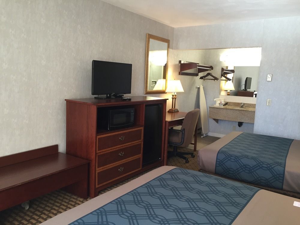 Econo Lodge Sturbridge Route 20 Экстерьер фото