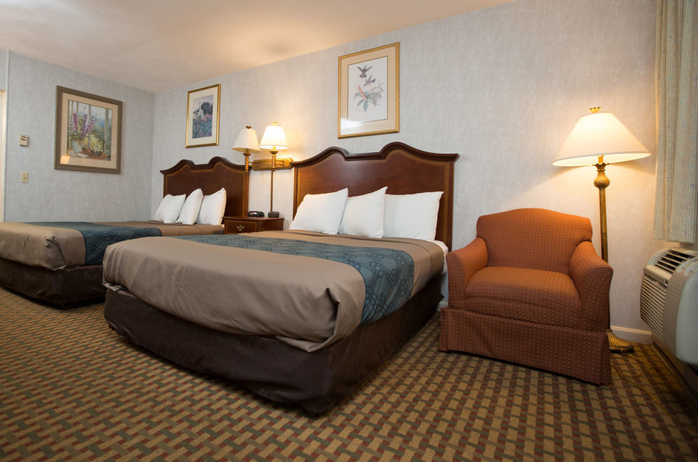 Econo Lodge Sturbridge Route 20 Экстерьер фото